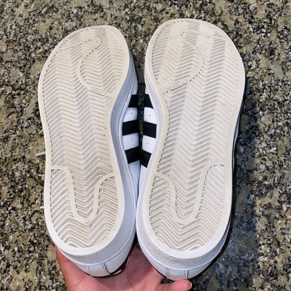 Adidas Women’s Superstar Sneakers in size 9 - Picture 8 of 13